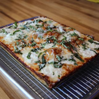 SMALL FIVE CHEESE BIANCA
